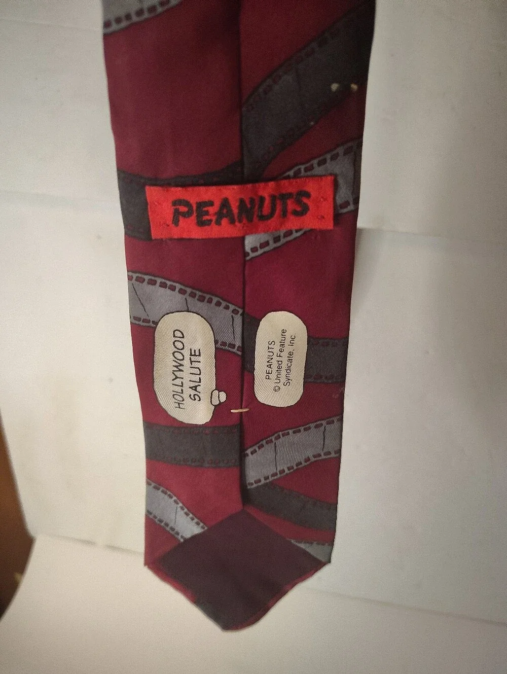 Peanuts Hollywood Salute Neck Tie 100% Silk Made In USA